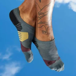 On Low hardloopsokken heren shadow mulberry