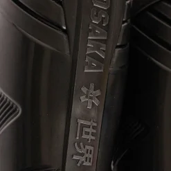 Osaka Scheenbeschermers iconic black