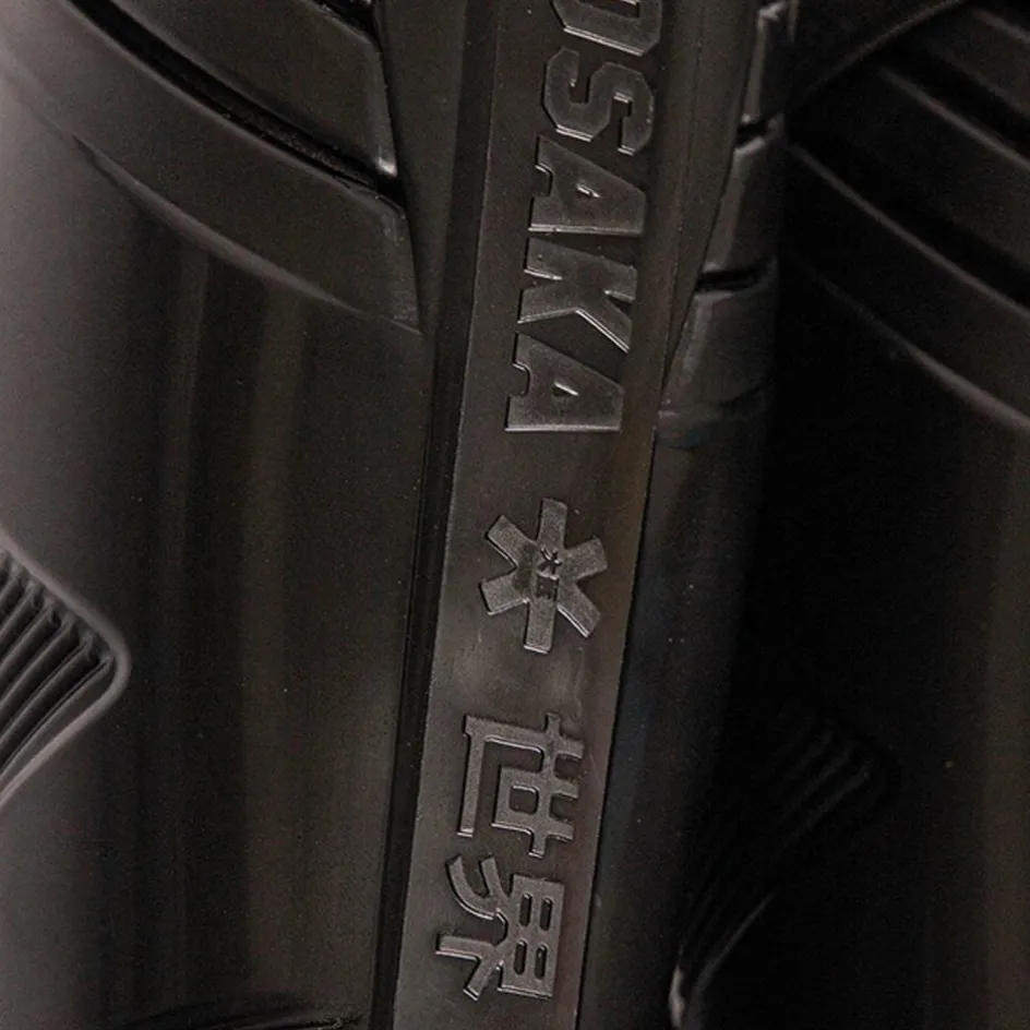 Osaka Scheenbeschermers iconic black