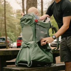 Online Osprey Poco kinderdrager koseret green