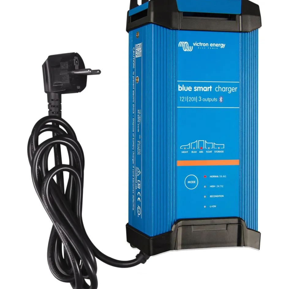 Victron Energy Blue Smart IP22 12V/20A acculader met 3 uitgangen